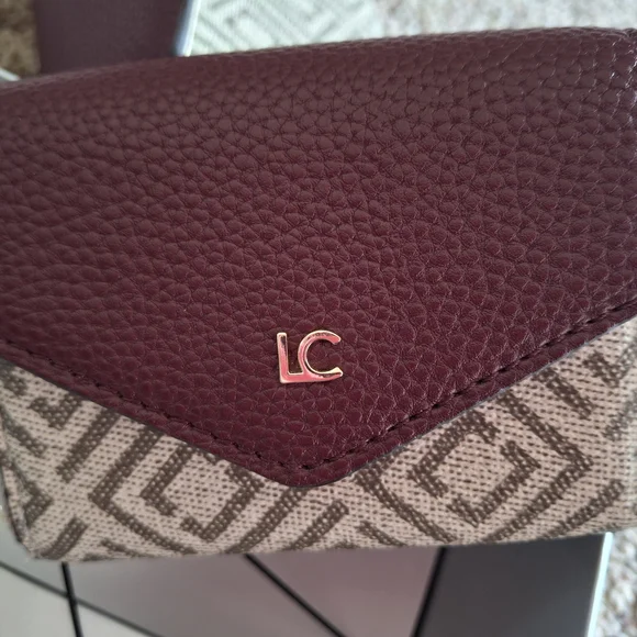 Liz Claiborne Plum Pebbled Leather Wallet and Key Card Case Set - Picture 8 of 12